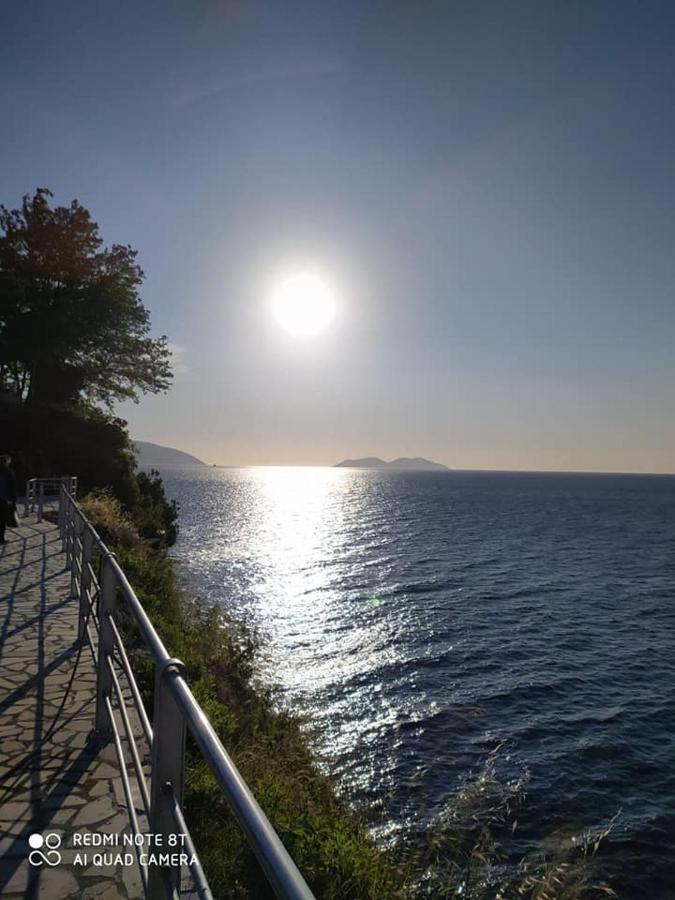 Aneta'S Beach House Vlore Exterior photo